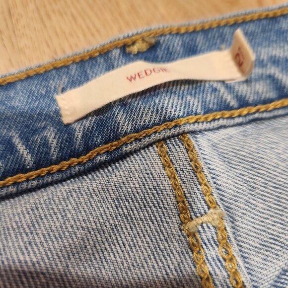 Levi's Wedgie Jeans size 27 - Picture 2 of 3